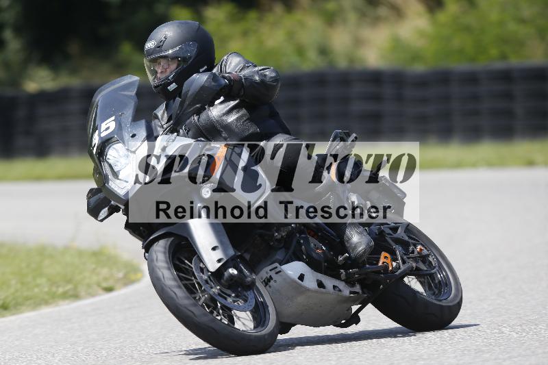 /27 12.06.2025 Ducati Schweiz Trackday Warmup  ADR/gruen-vert/35